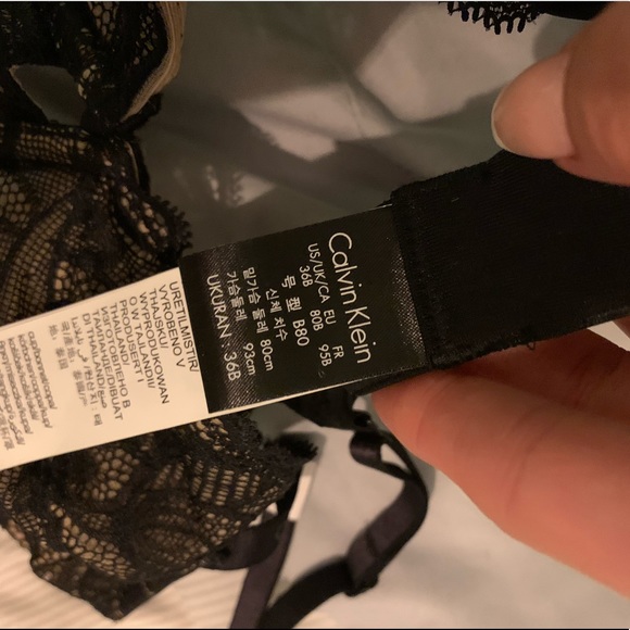 CALVIN KLEIN SEDUCTIVE COMFORT BRA - NWOT - Picture 4 of 7